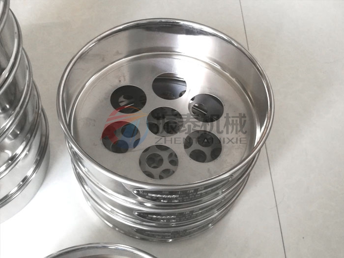 標準土壤篩也被稱為土壤篩，土壤檢驗篩，土壤分析篩，土壤振篩機等等
